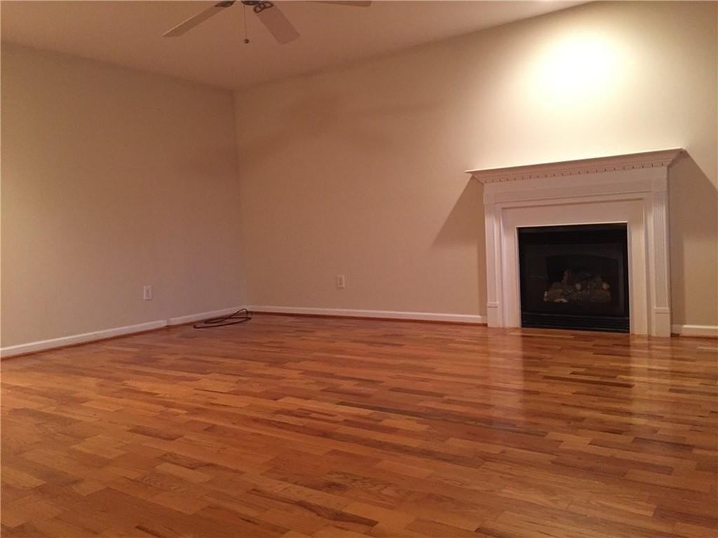 685 Garibaldi St Sw - Photo 4 of 9