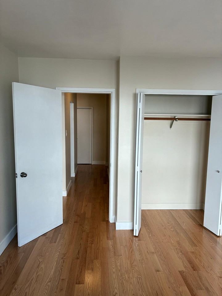 1250 Blackwood Street ##302 - Photo 5 of 7