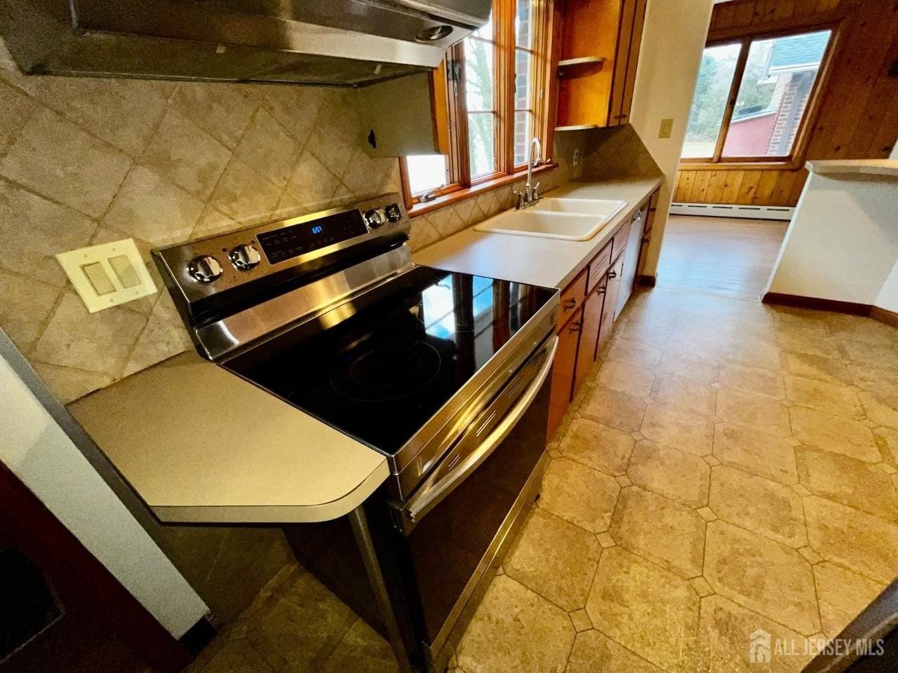 123 Mccutcheon Ave - Photo 5 of 13