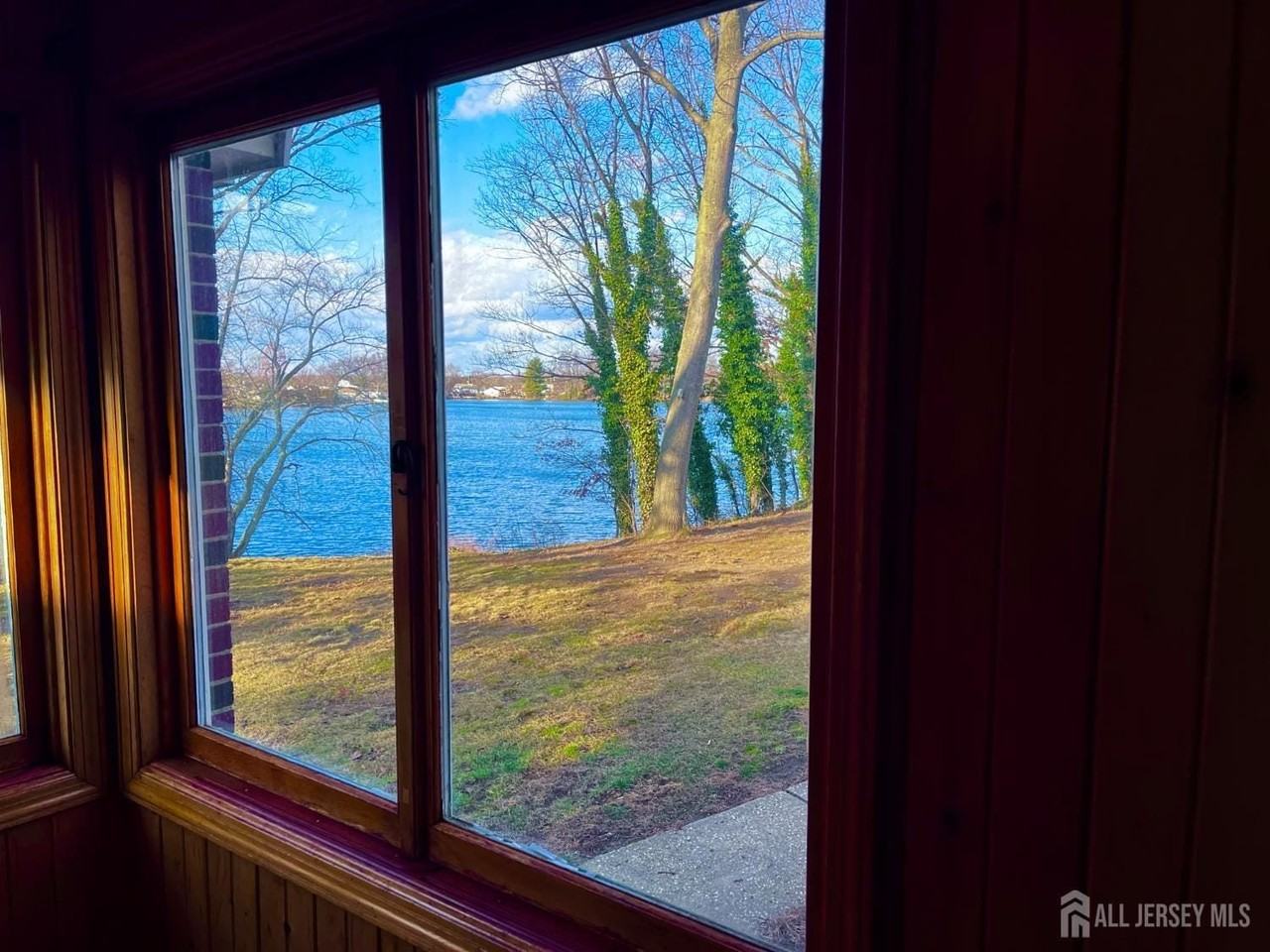 123 Mccutcheon Ave - Photo 6 of 13