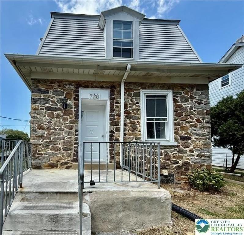 720 Park St - Photo 2 of 24