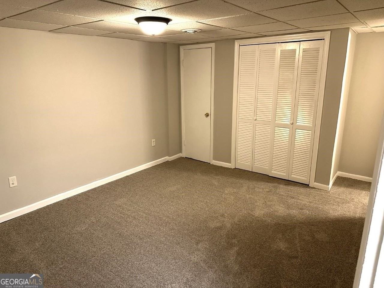 7 Elaine Dr - Photo 7 of 29