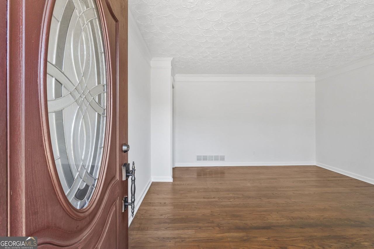 4205 S Hurt Rd Sw - Photo 4 of 36