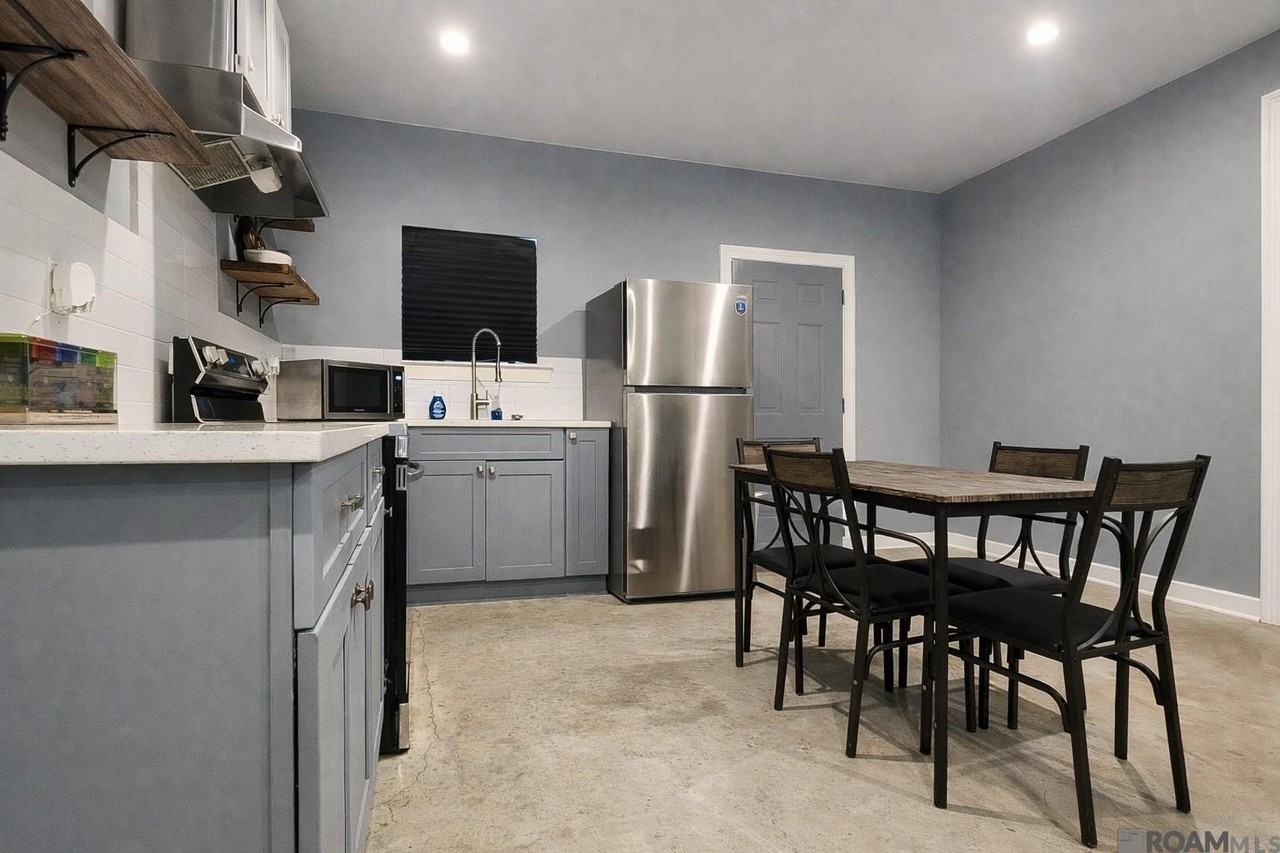 343 W Johnson St #343 - Photo 7 of 14