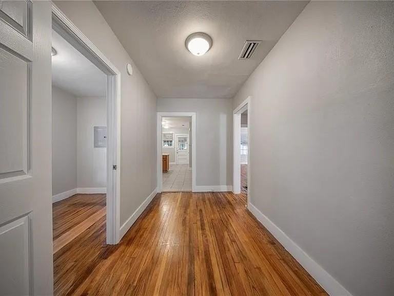 2407 Juanita St - Photo 3 of 14