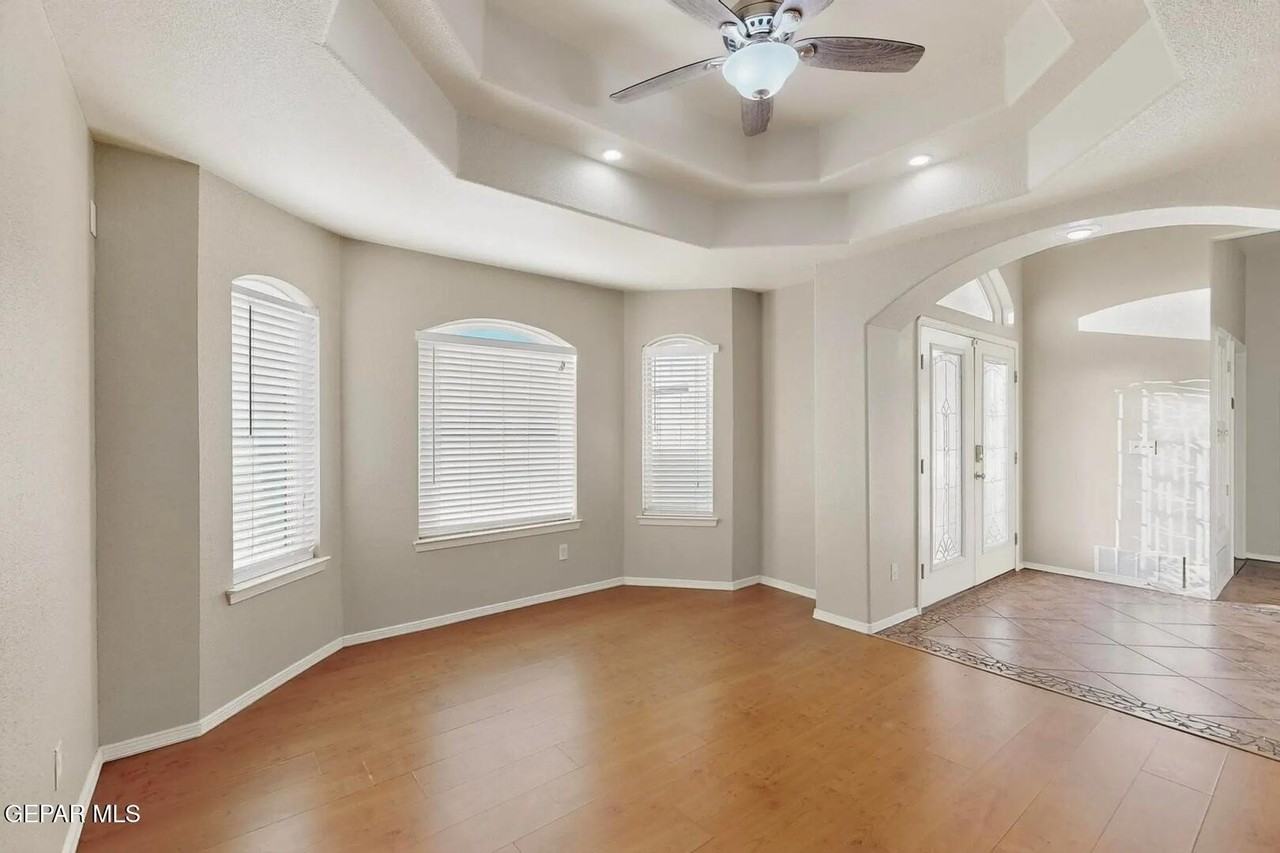 3044 Tierra Fresno Dr - Photo 2 of 12