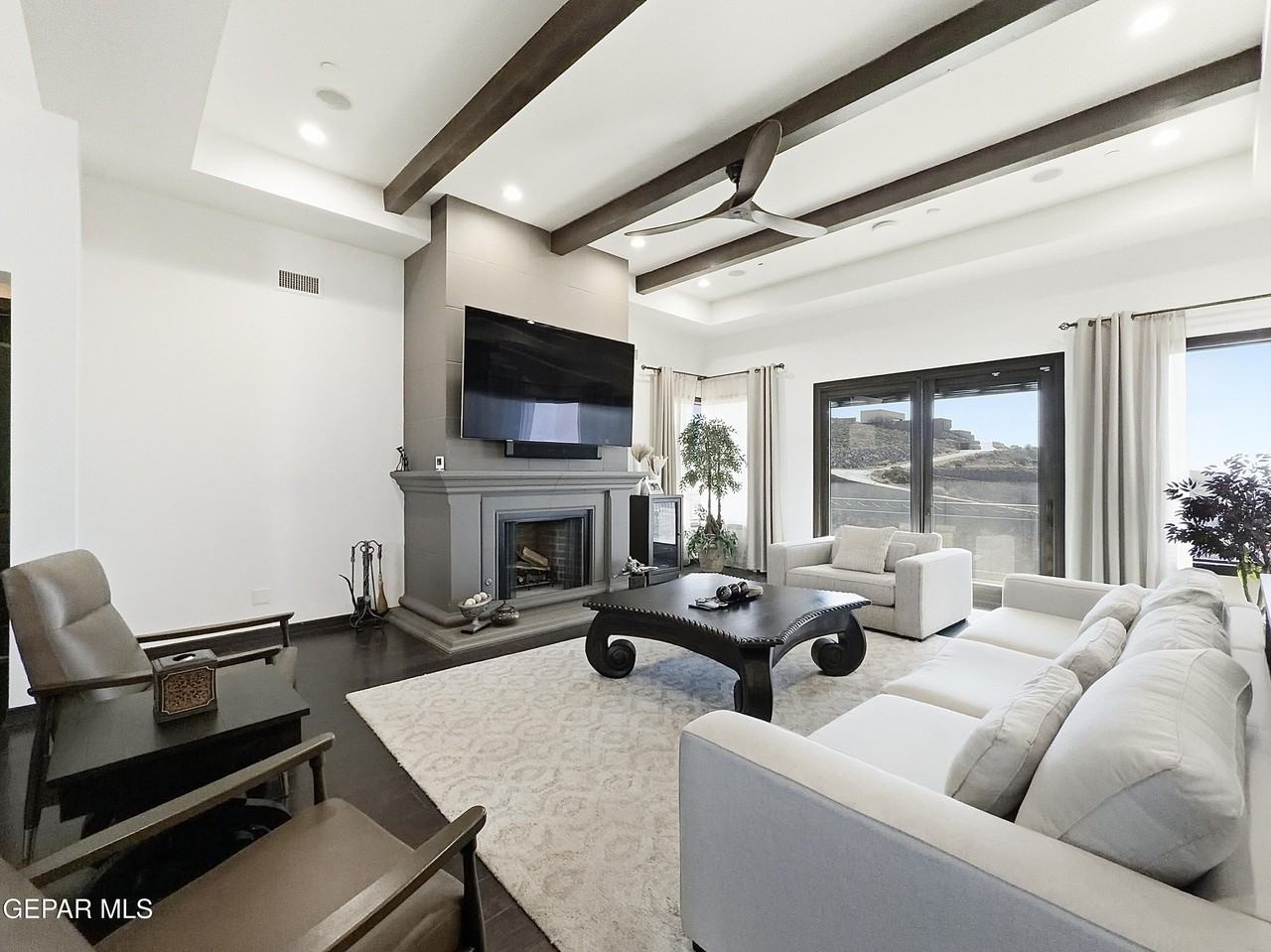 444 San Clemente - Photo 6 of 50