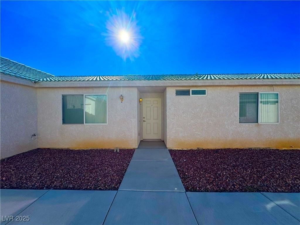 1080 Hall Ave #1 - Photo 2 of 15