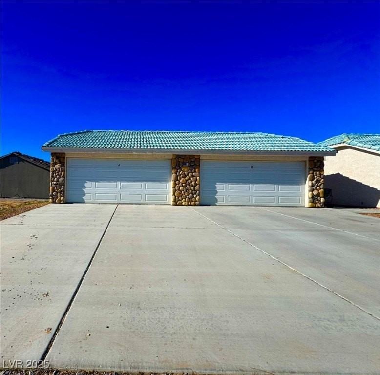 1080 Hall Ave #1 - Photo 3 of 15