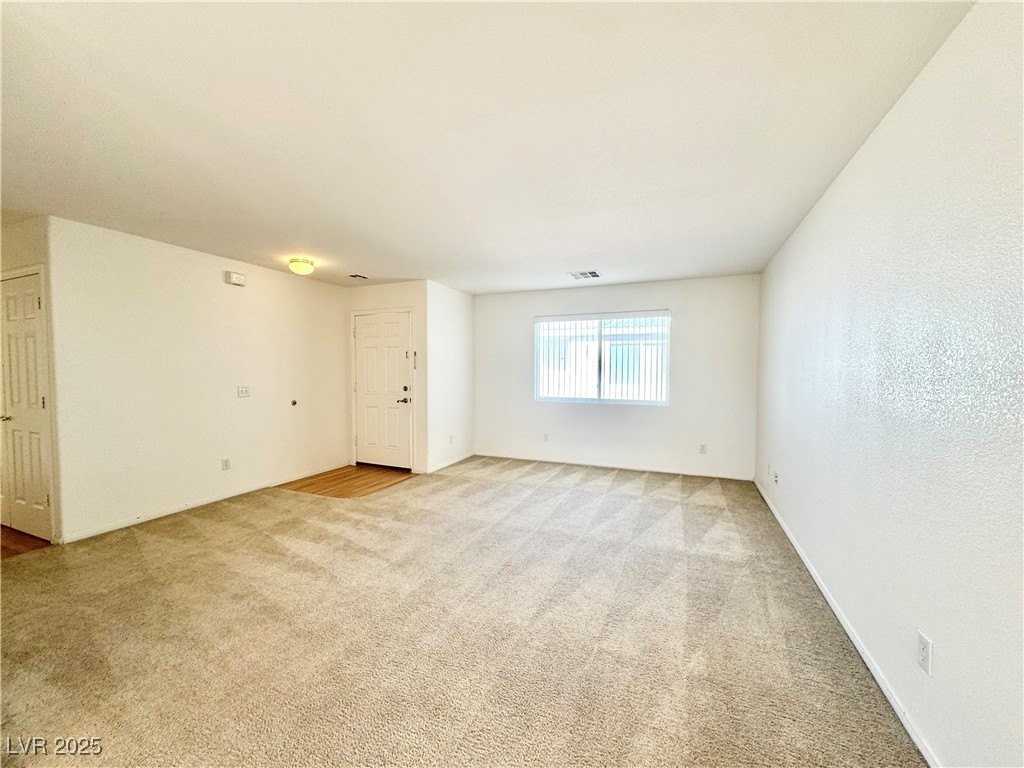 1080 Hall Ave #1 - Photo 5 of 15