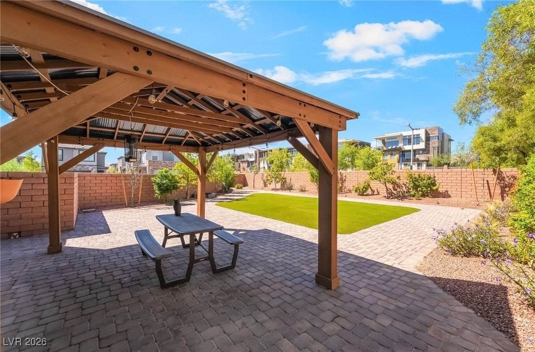 10784 Glowing Dawn Ave - Photo 3 of 28