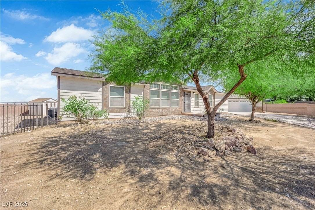 6425 W Quail Ave - Photo 7 of 50