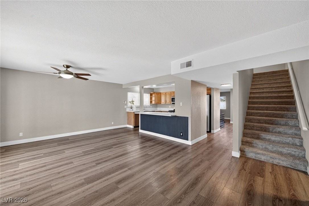 809 Peacock Ct - Photo 5 of 20