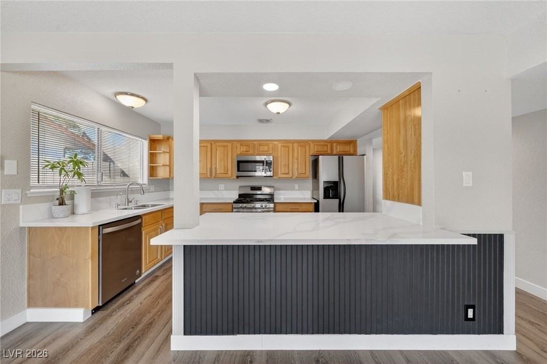 809 Peacock Ct - Photo 6 of 20