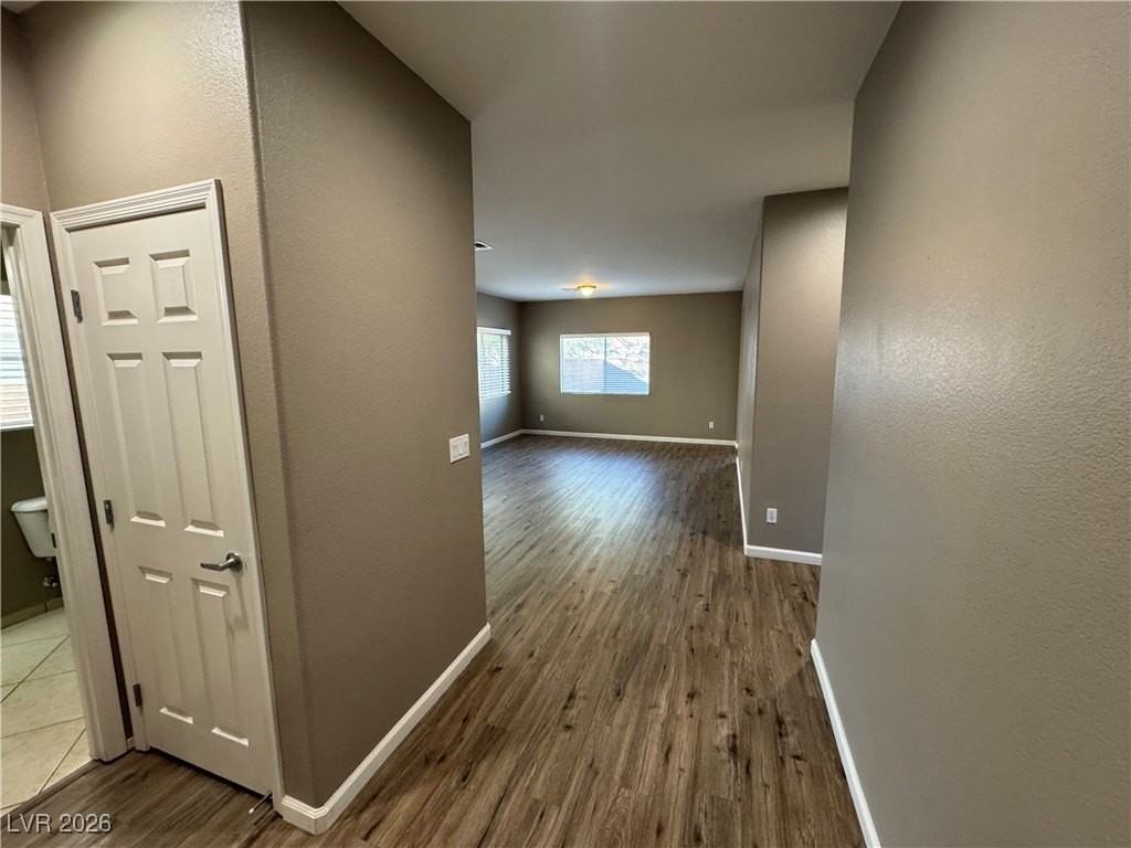 6021 Valley Flower St - Photo 7 of 49