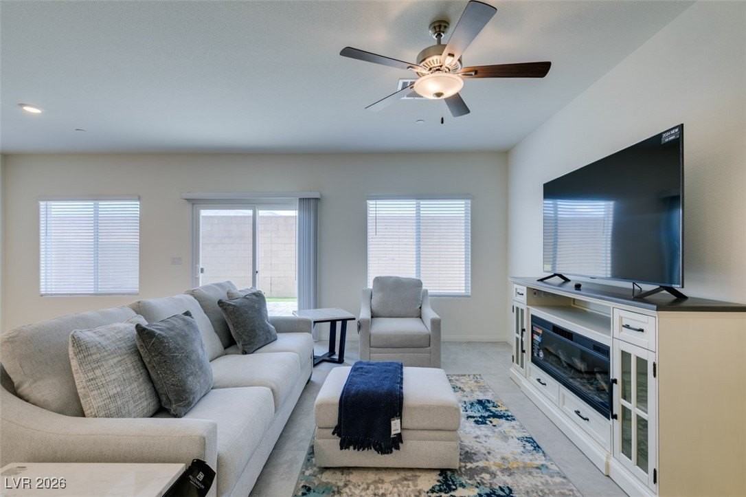 7107 Alabaster Peak St - Photo 6 of 41