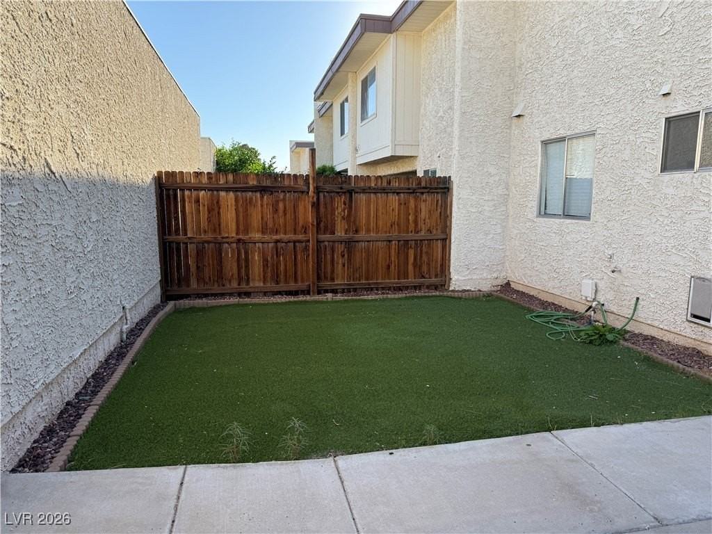 764 Lawrence Dr - Photo 5 of 27