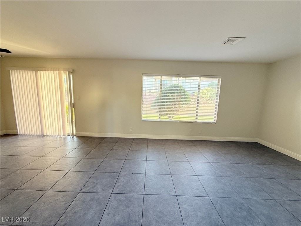 764 Lawrence Dr - Photo 7 of 27