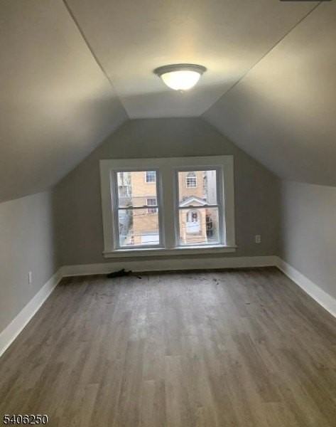 543 Court St - Photo 5 of 7