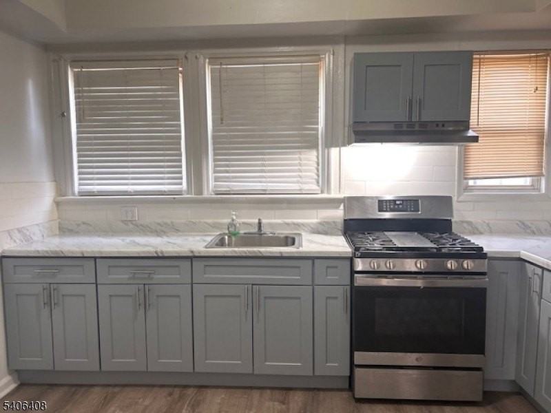 185 Goldsmith Ave - Photo 3 of 18