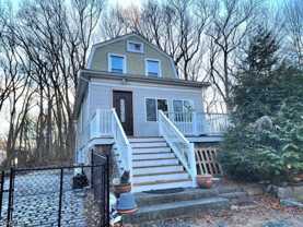 906 Center St - Photo 1 of 1