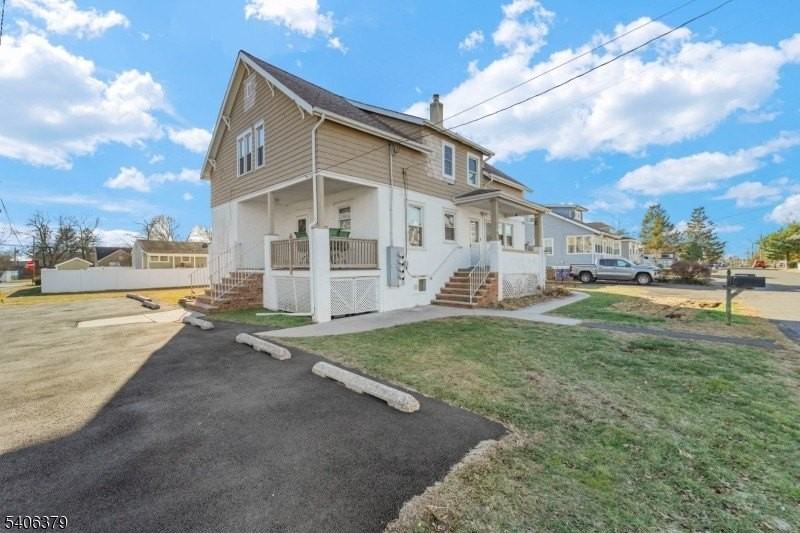 43 Hillcrest Ave - Photo 2 of 19