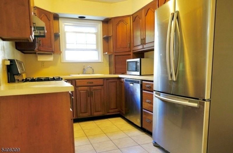 17 Wellington Rd - Photo 5 of 20