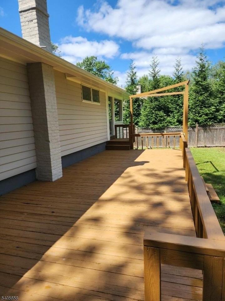 23 Old Farm Rd - Photo 4 of 28