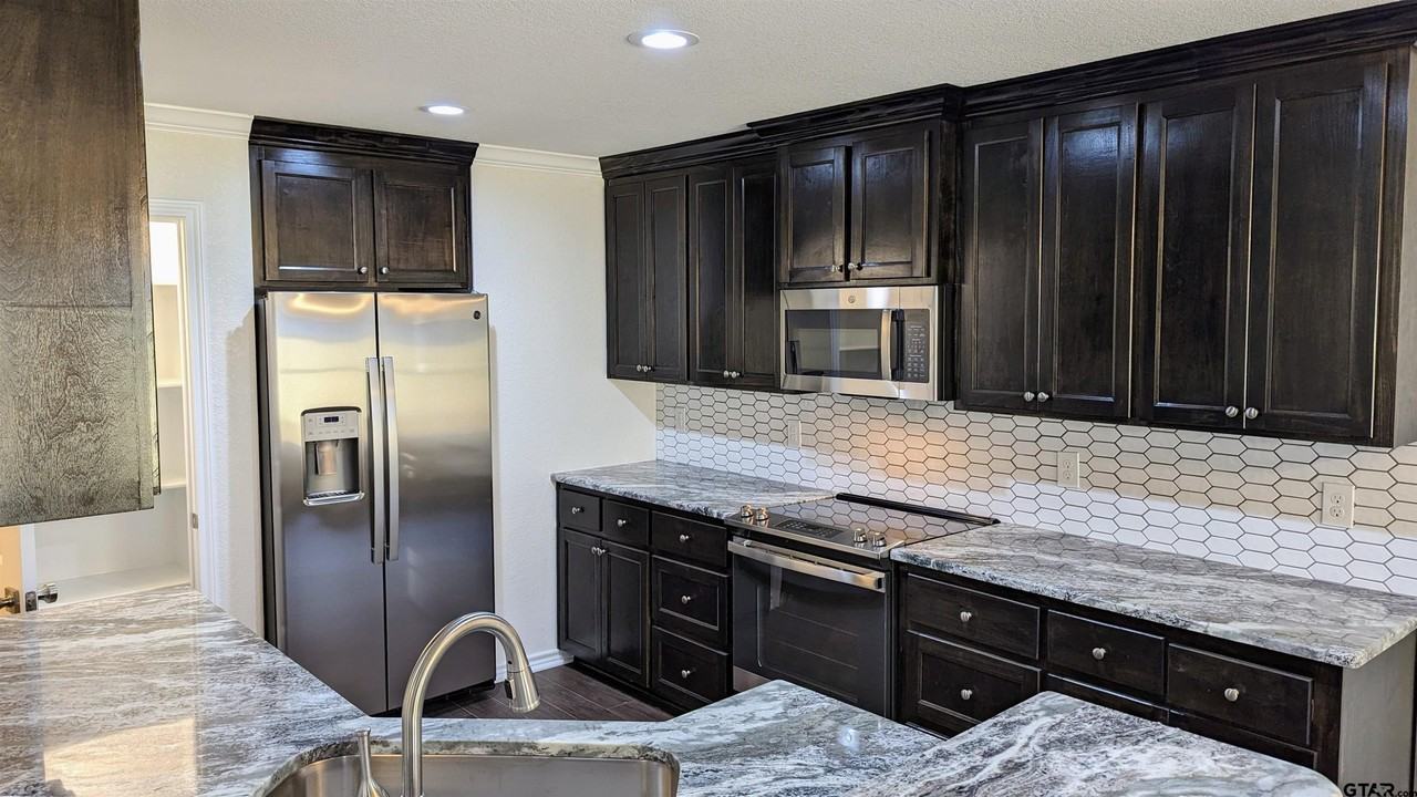 11086 County Road 167 - Photo 2 of 20