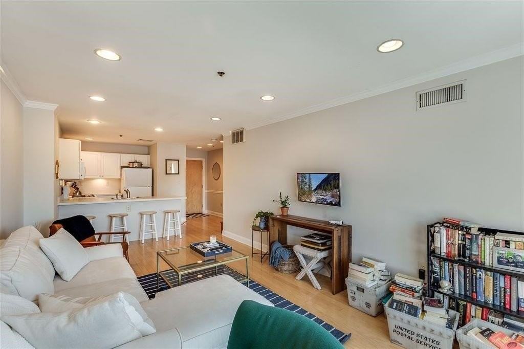 711 Clinton St #6A - Photo 3 of 15