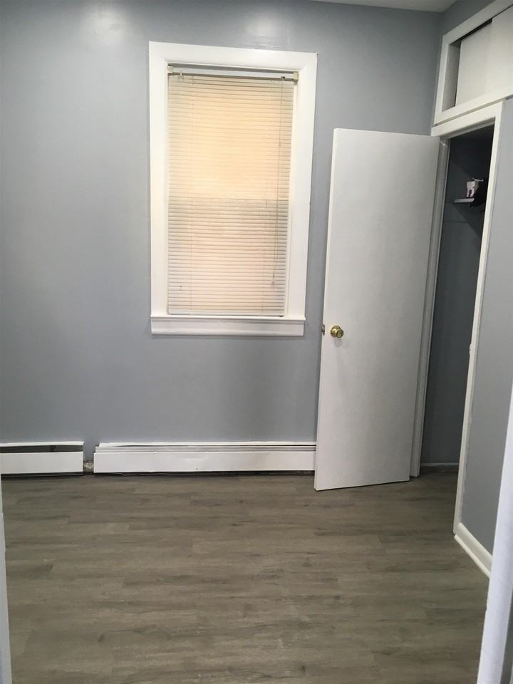 375 Kennedy Blvd #1 - Photo 3 of 10