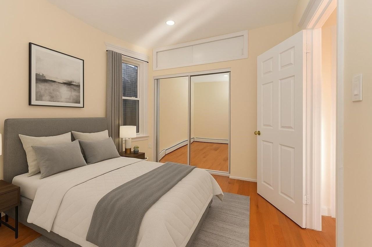 1402 8th St #2 - Photo 5 of 7