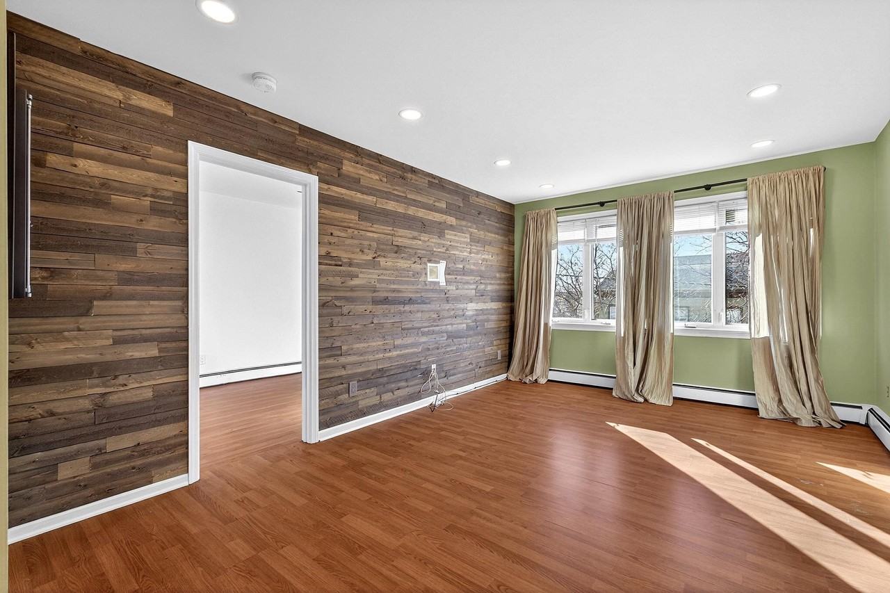 27 Mechanic St #3 - Photo 6 of 19