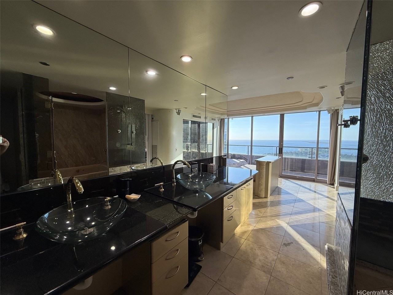 425 South St Apt 4002 #4002 - Photo 5 of 25