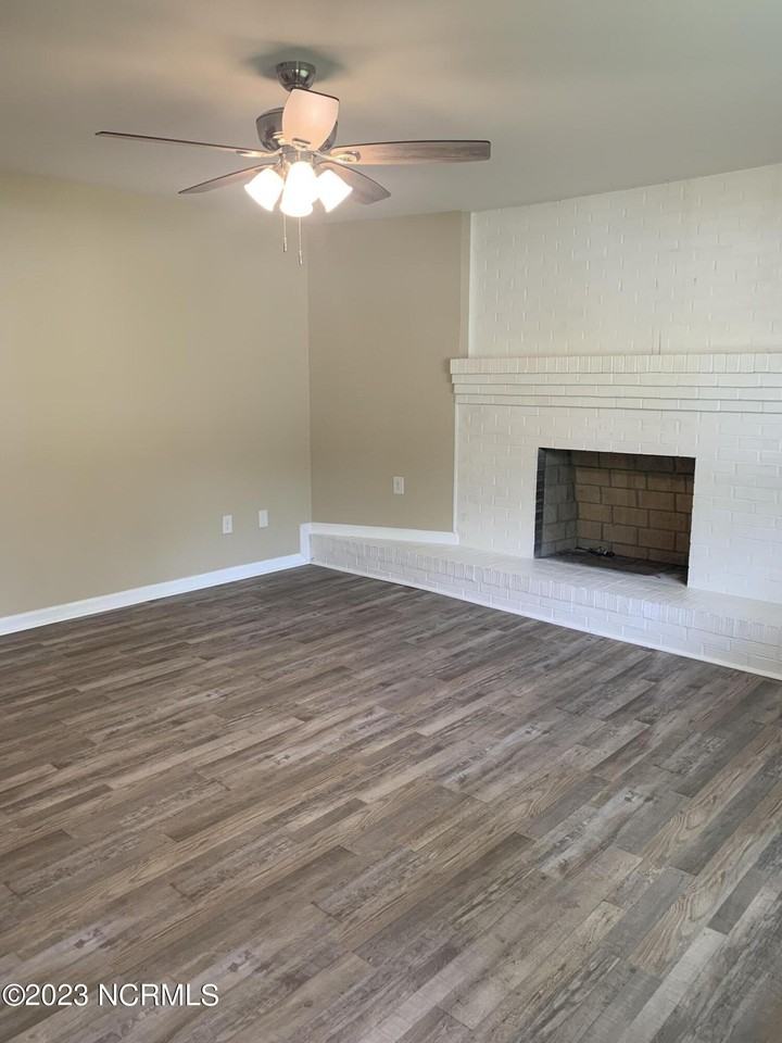 716 Richmond Rd - Photo 3 of 14