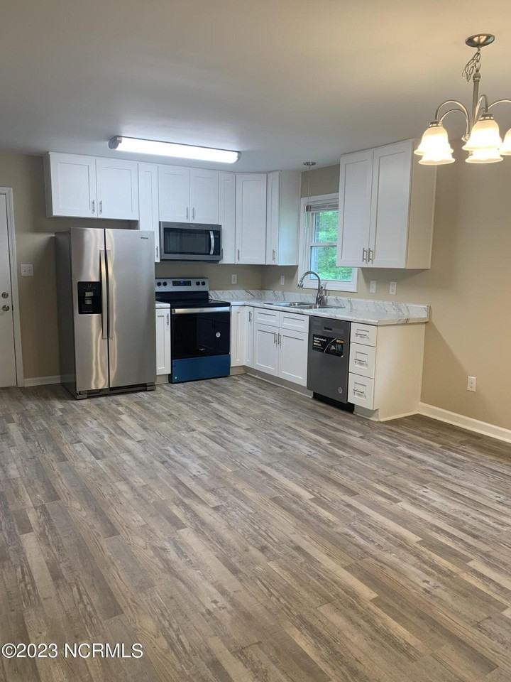 716 Richmond Rd - Photo 5 of 14