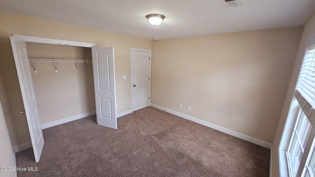 306 Little Egret Ln - Photo 7 of 37