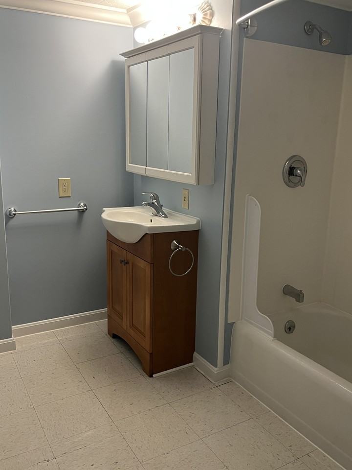 27 Maple St #2 - Photo 5 of 15