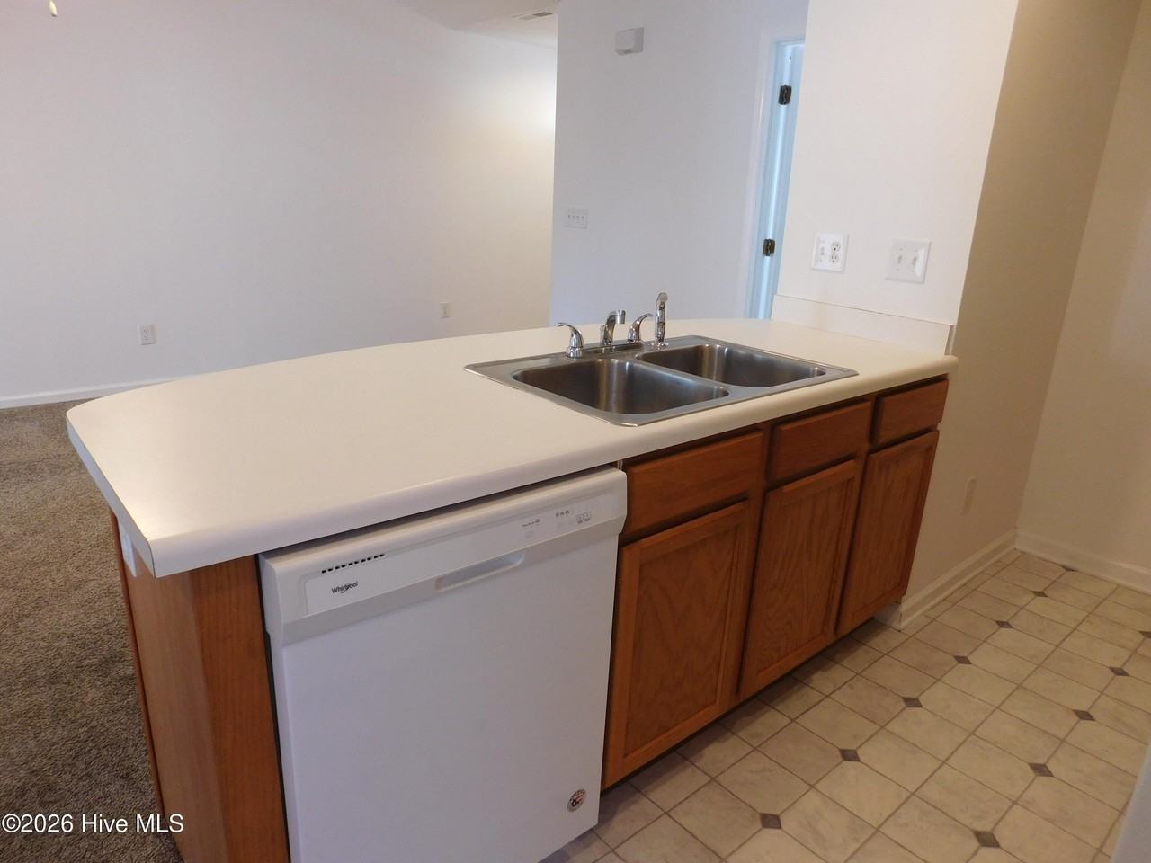 4026 Elizabeth Ave - Photo 7 of 19