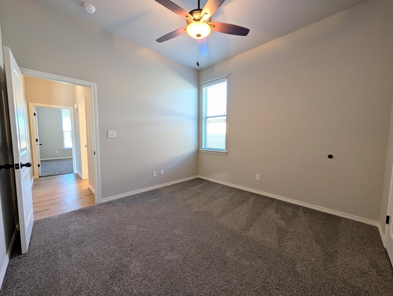 9609 Hyden Ave - Photo 6 of 22