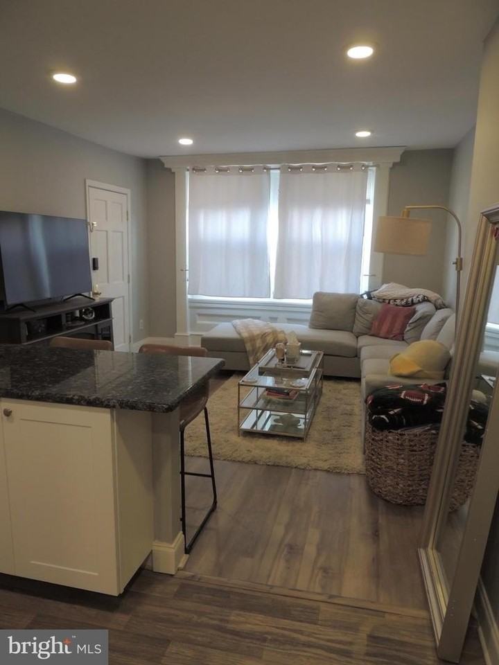 17 S Walnut St - Photo 5 of 26