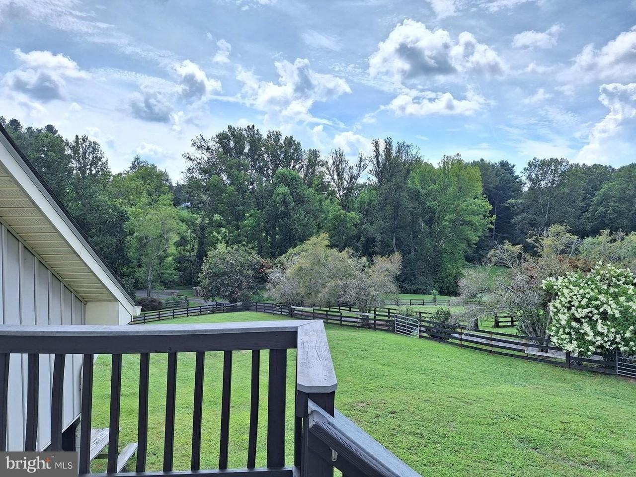 9078 NW BARN APT. KNOLL RUN - Photo 2 of 20