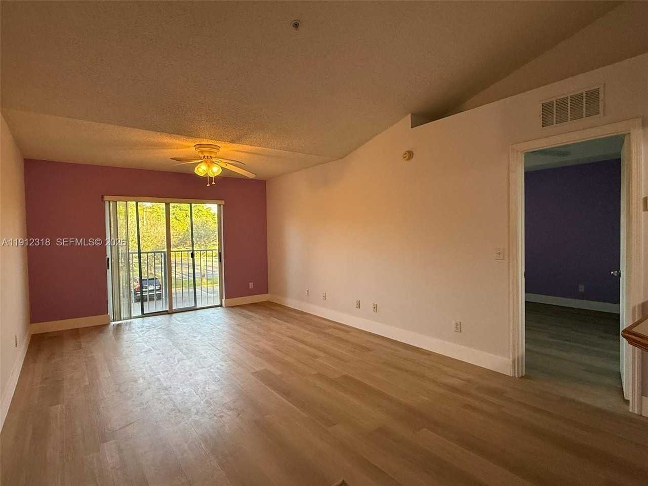 9907 Westwood Dr #21-2