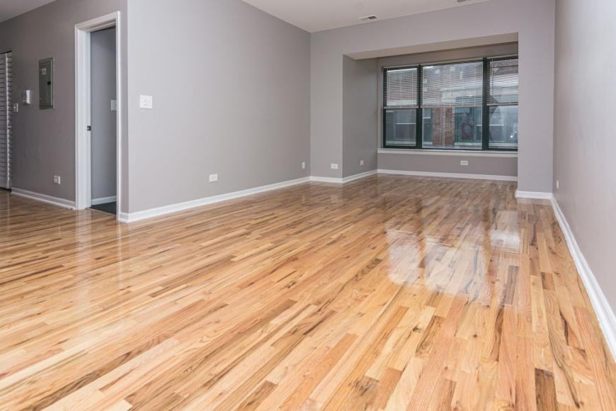 6129 S Indiana Ave - Photo 7 of 10