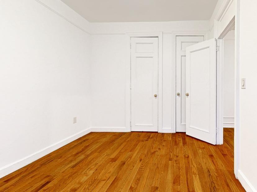 561 W 140th St - Photo 5 of 7