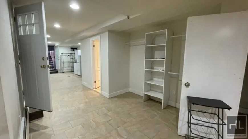 1860 Prospect Pl - Photo 7 of 9