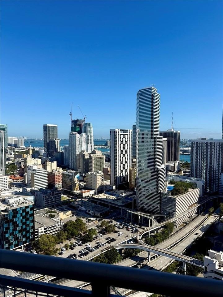 350 S Miami Ave #3907 - Photo 2 of 23