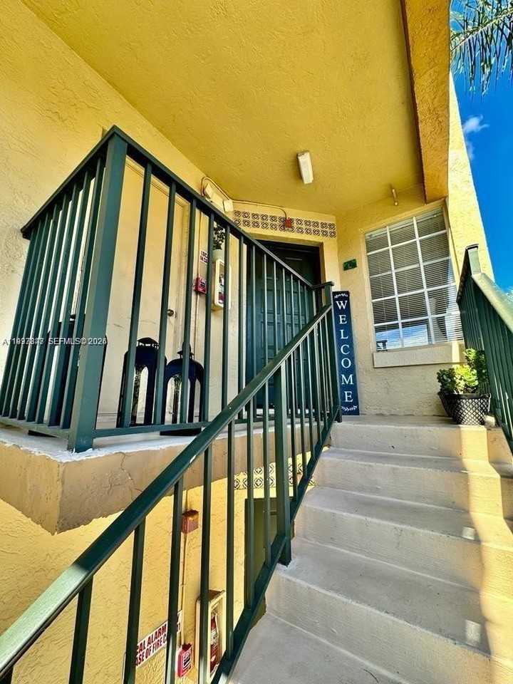 18334 Nw 68th Ave #L - Photo 2 of 12