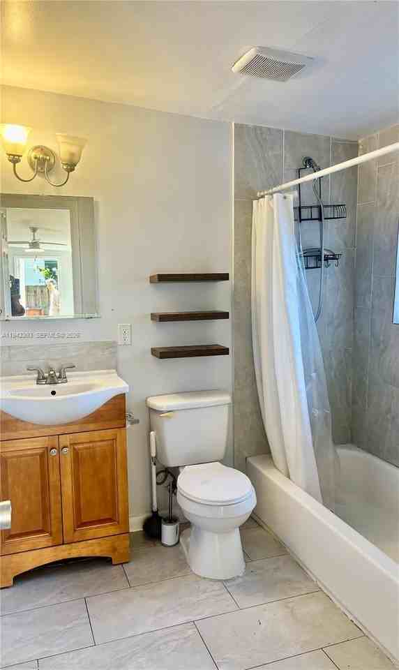 2020 Ne 26th St #S - Photo 6 of 10