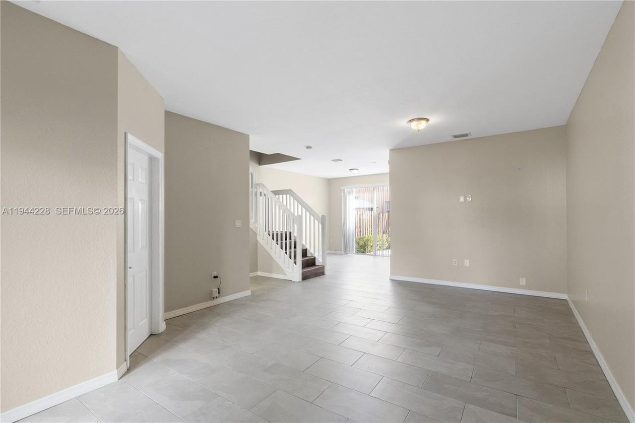 12476 Sw 122nd St - Photo 5 of 18